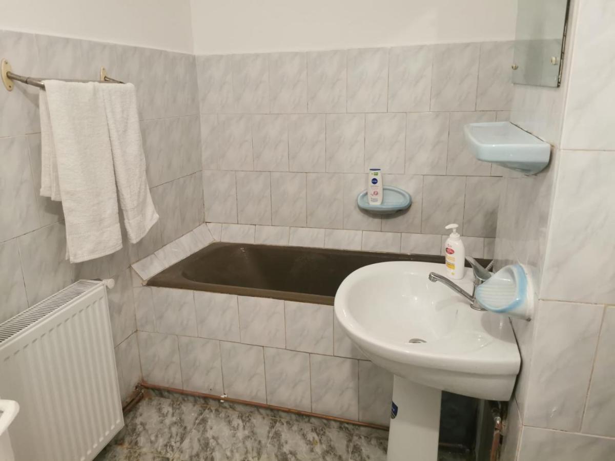 Garsoniera Διαμέρισμα Κραϊόβα Εξωτερικό φωτογραφία